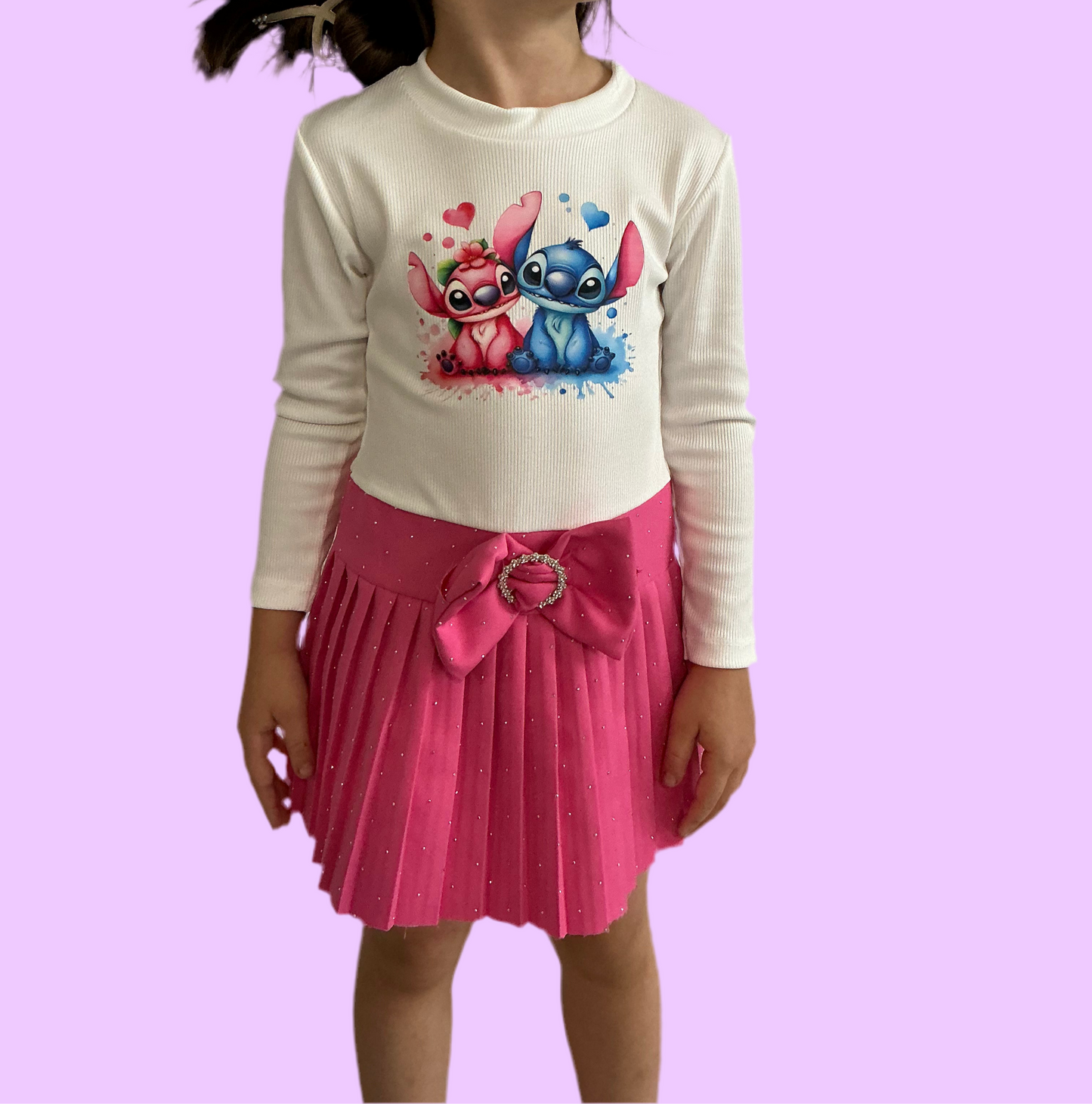 Süßes Mädchenkleid mit Stitch-Motiv