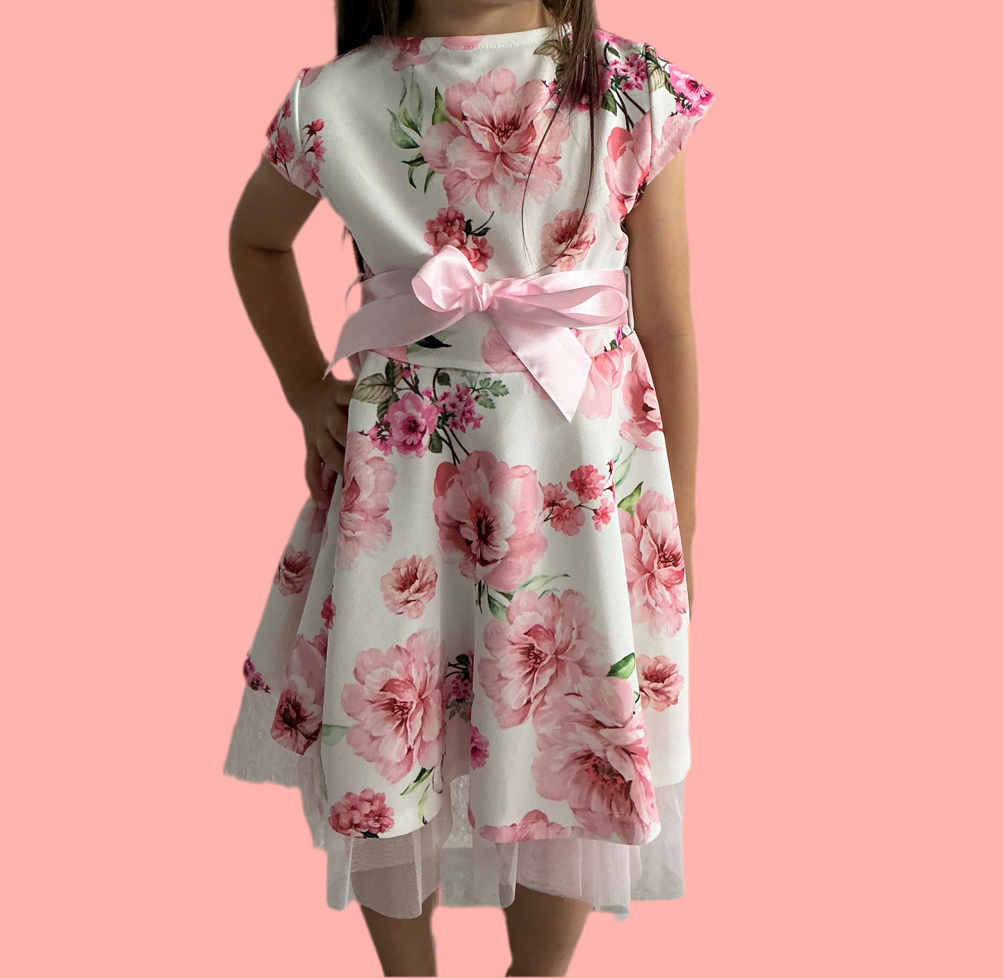 Mädchenkleid mit pinken Blumen & Satin-Schleife