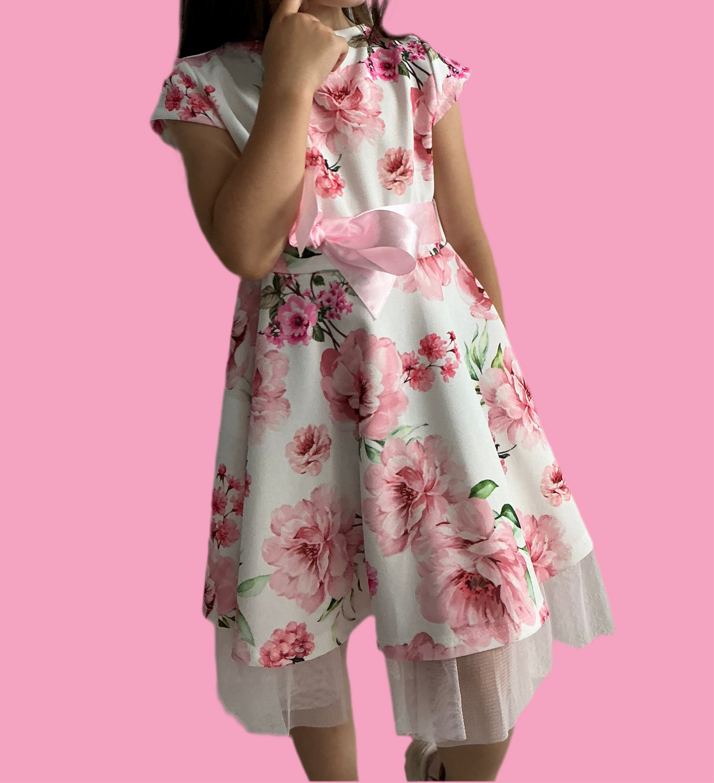 Mädchenkleid mit pinken Blumen & Satin-Schleife