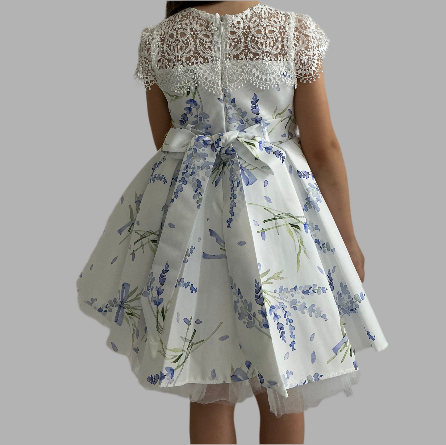 Festliches Mädchenkleid mit Blumenmuster