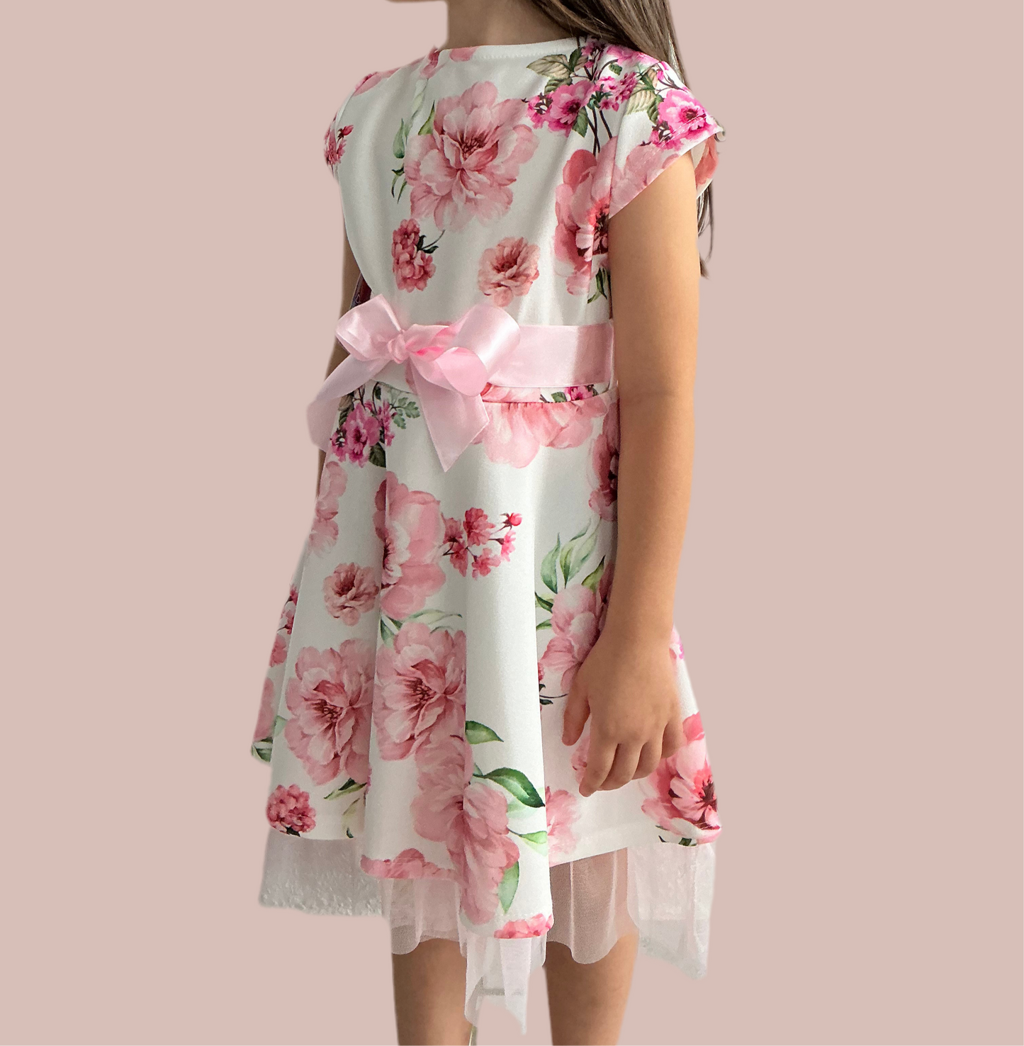 Mädchenkleid mit pinken Blumen & Satin-Schleife
