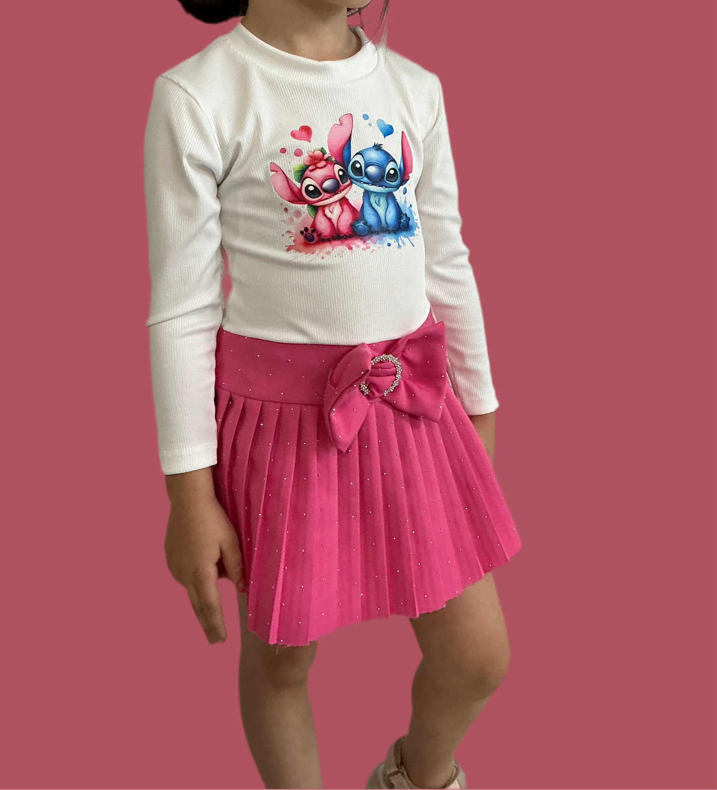 Süßes Mädchenkleid mit Stitch-Motiv