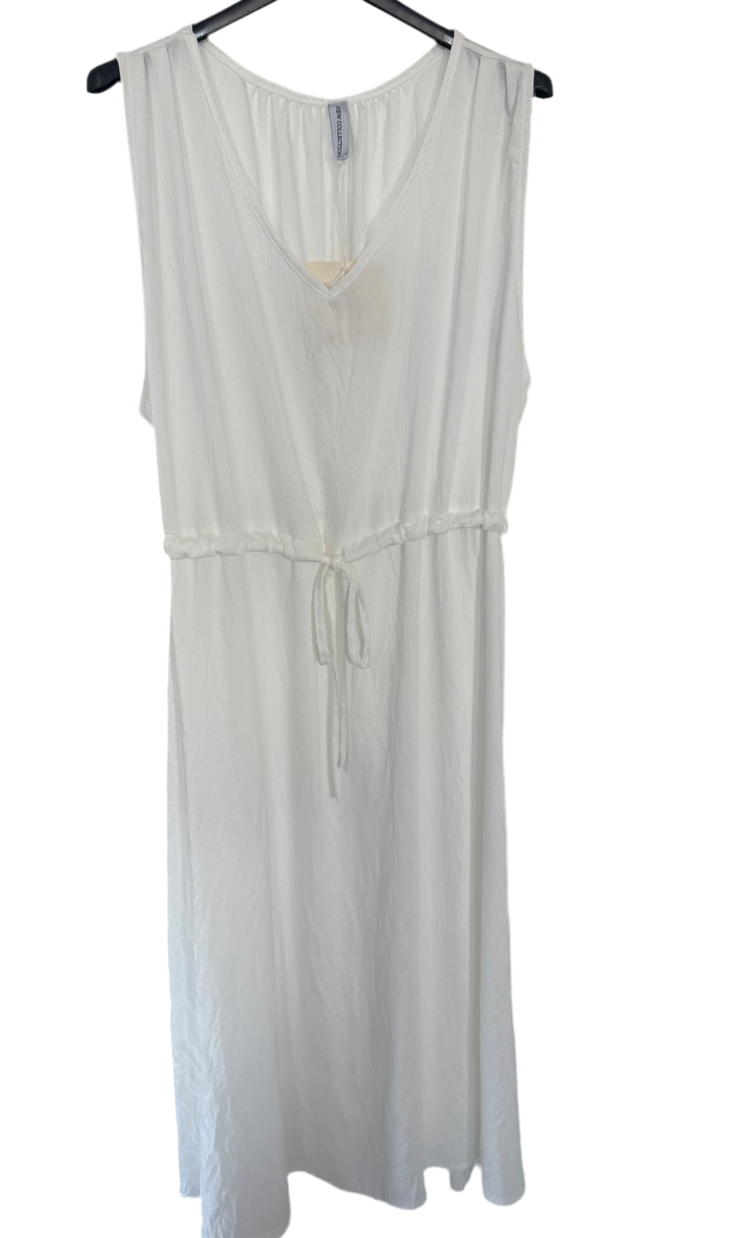 Ärmelloses Leinenkleid in Weiß – Sommerlich leicht & stilvoll