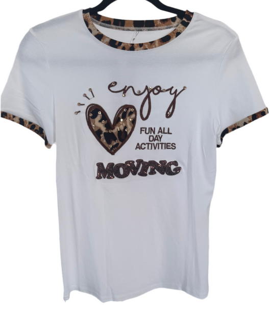 T-Shirt „Leo“ in Weiß – Lässig & Stylisch